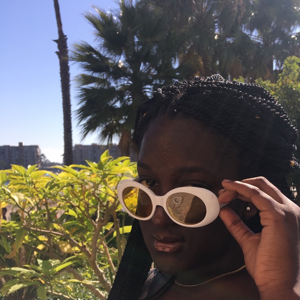 Meet your Posher, Thailer