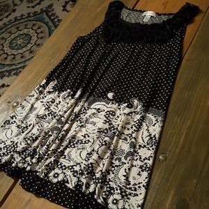 Dressbarn Top Zipper Floral Design Lace