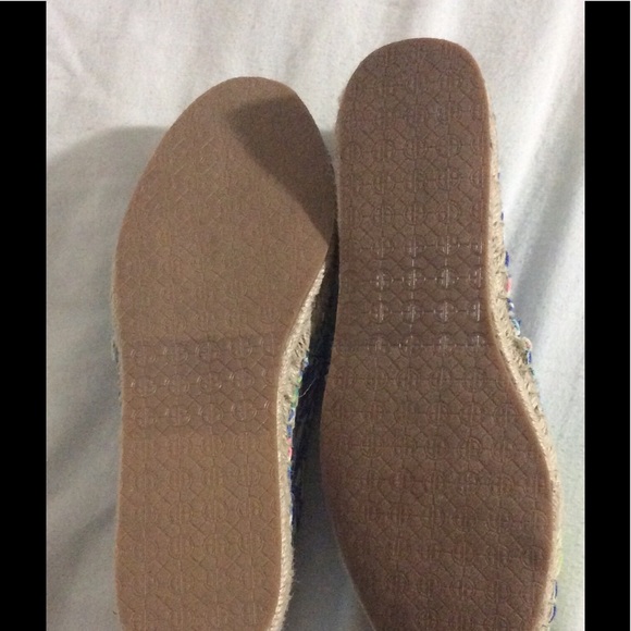 🔥SOLD 🔥NWOT Lilly Pulitzer Espadrilles - Picture 5 of 5