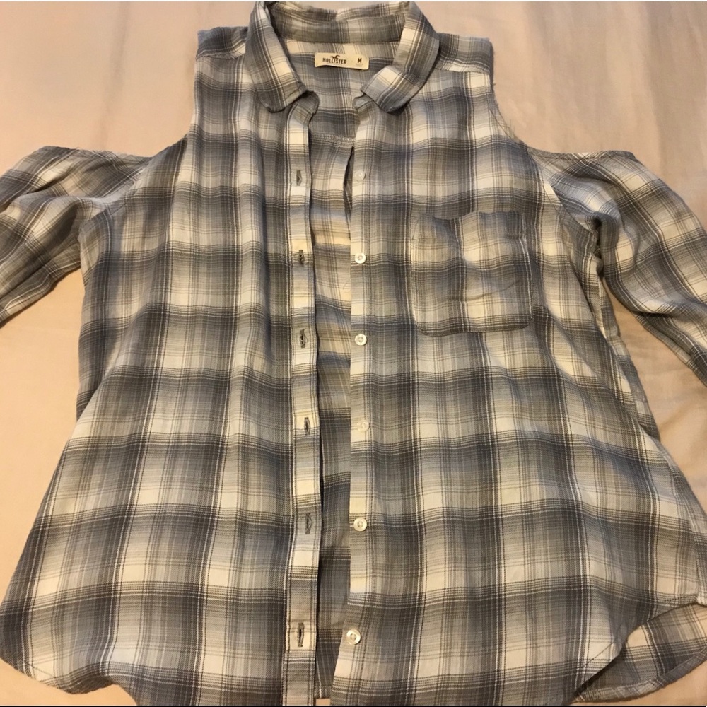 NWOT Hollister Grey Open Shoulder Flannel