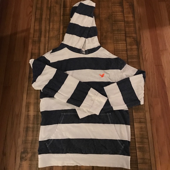 American Eagle Outfitters Tops - American Eagle Lady’s lightweight hoodie