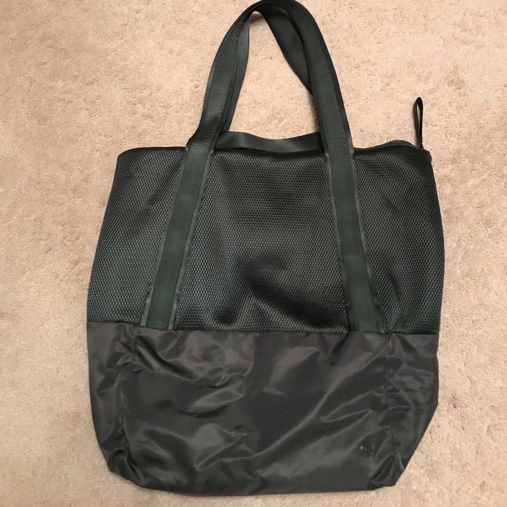 Olive Green lululemon Tote only worn once!