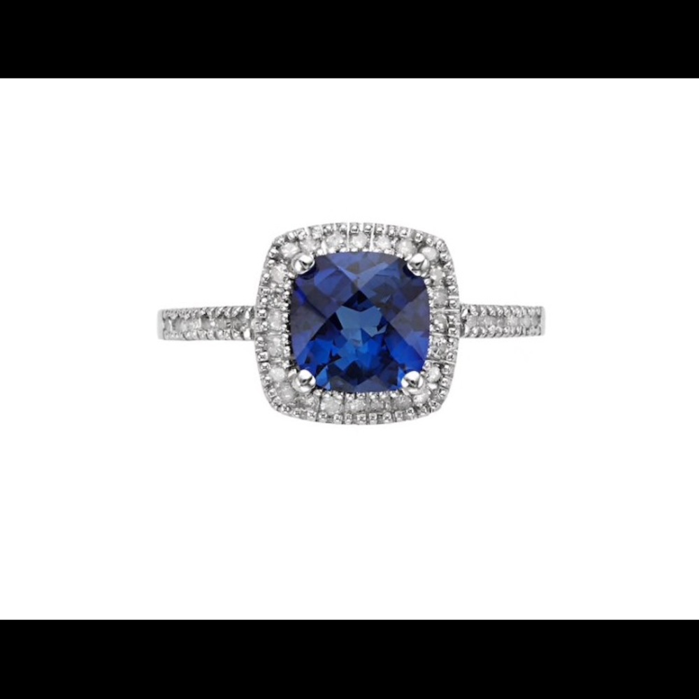 Georgous blue Sapphire princess Diana ring