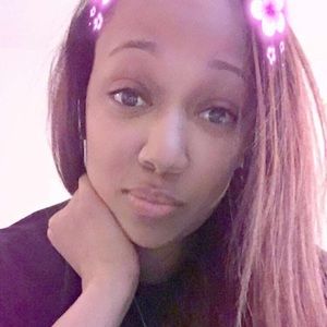 Meet your Posher, Simone