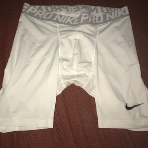 NIKE compressions/sliders. ⭐️BARELY WORN⭐️