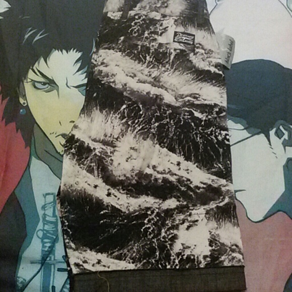 🌊ACID WASH!!!! Shorts🌊 - Picture 4 of 4