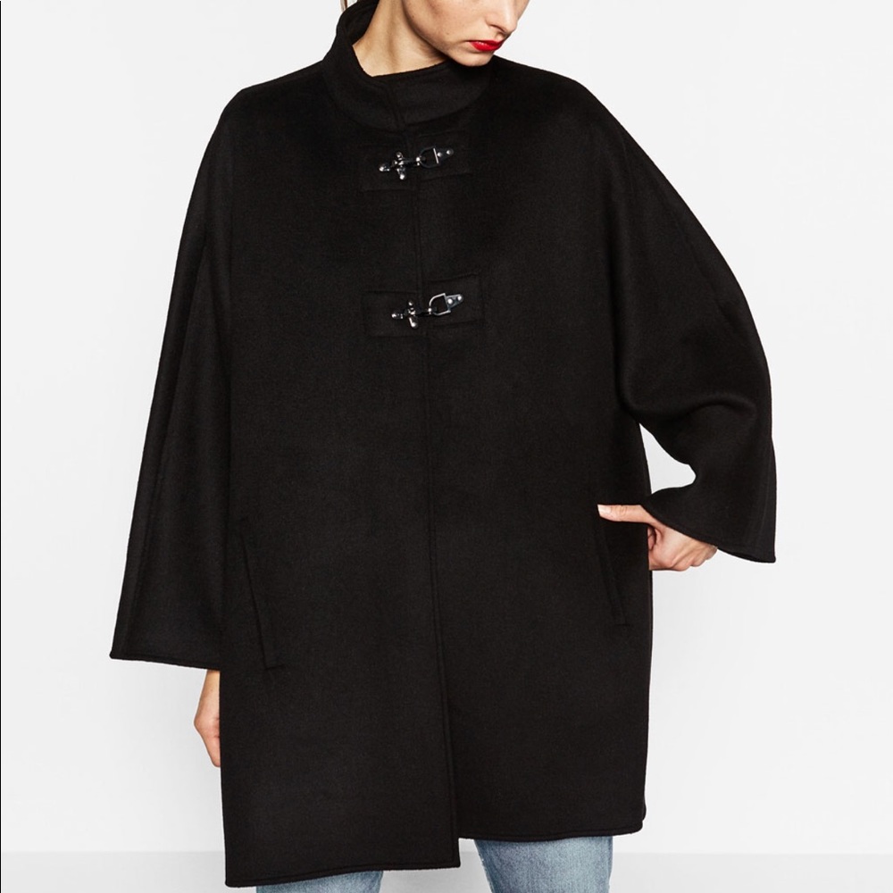 Sold‼️Zara Cape Coat