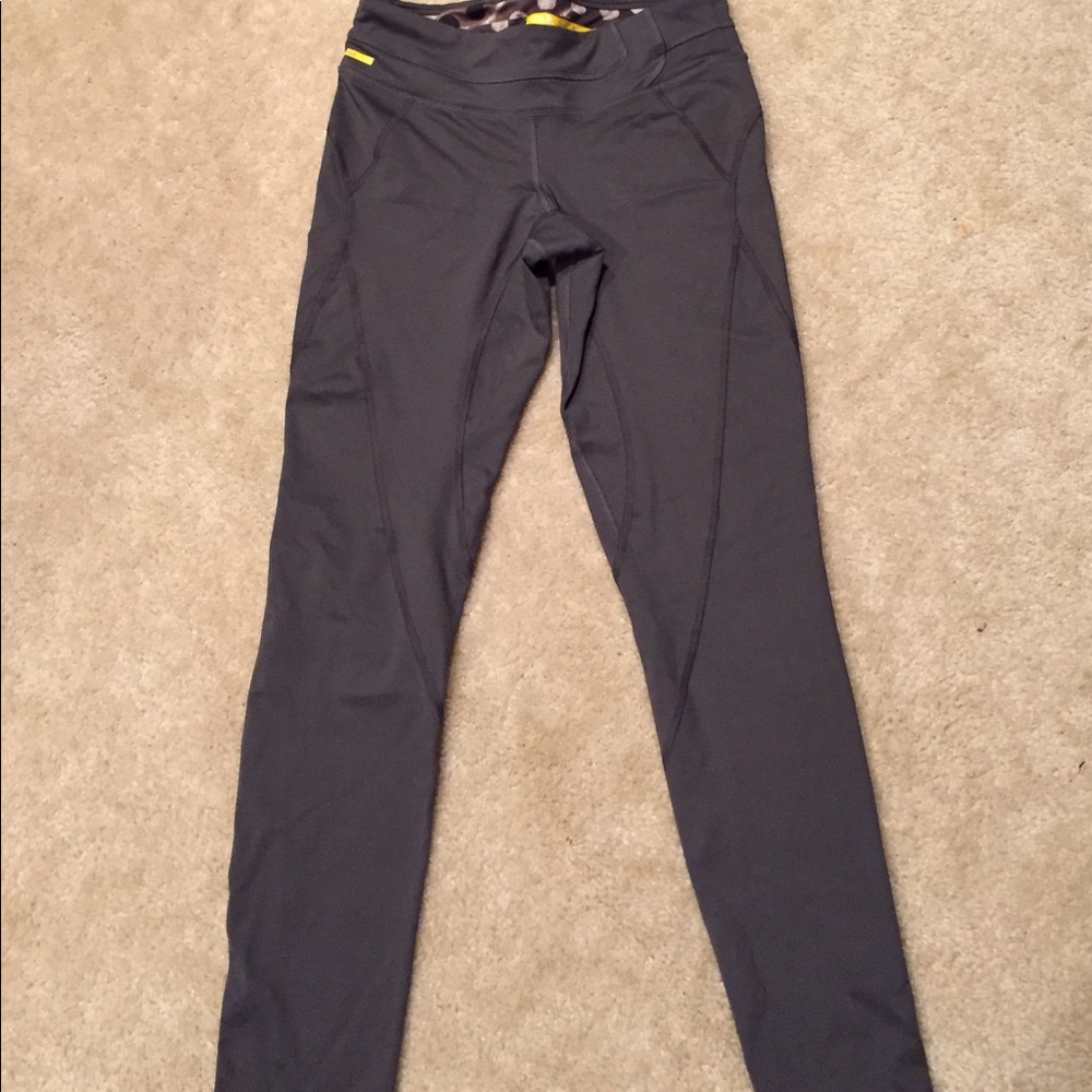 Lolë charcoal exercise / warm up pants