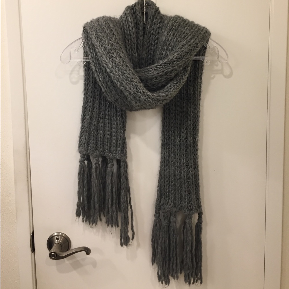 F21 Gray Knitted Scarf
