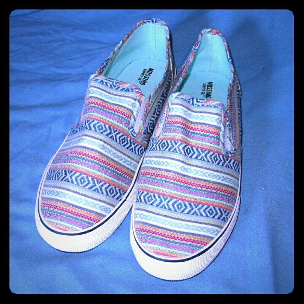 Tribal Design slip ons
