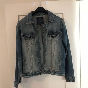 Lucky Brand men’s denim jacket