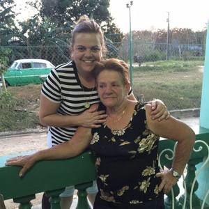 Meet your Posher, Amalia