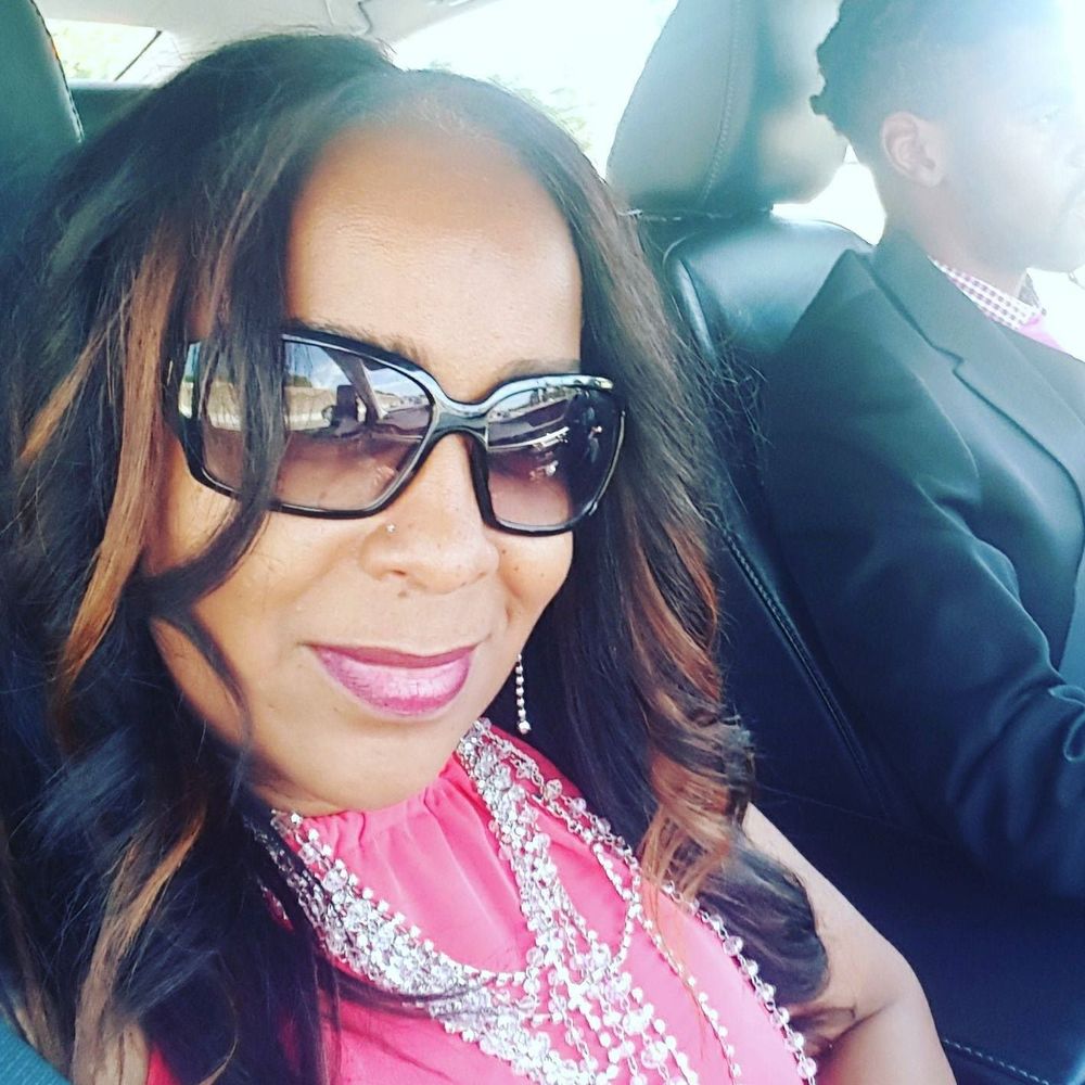 Meet your Posher, Adele