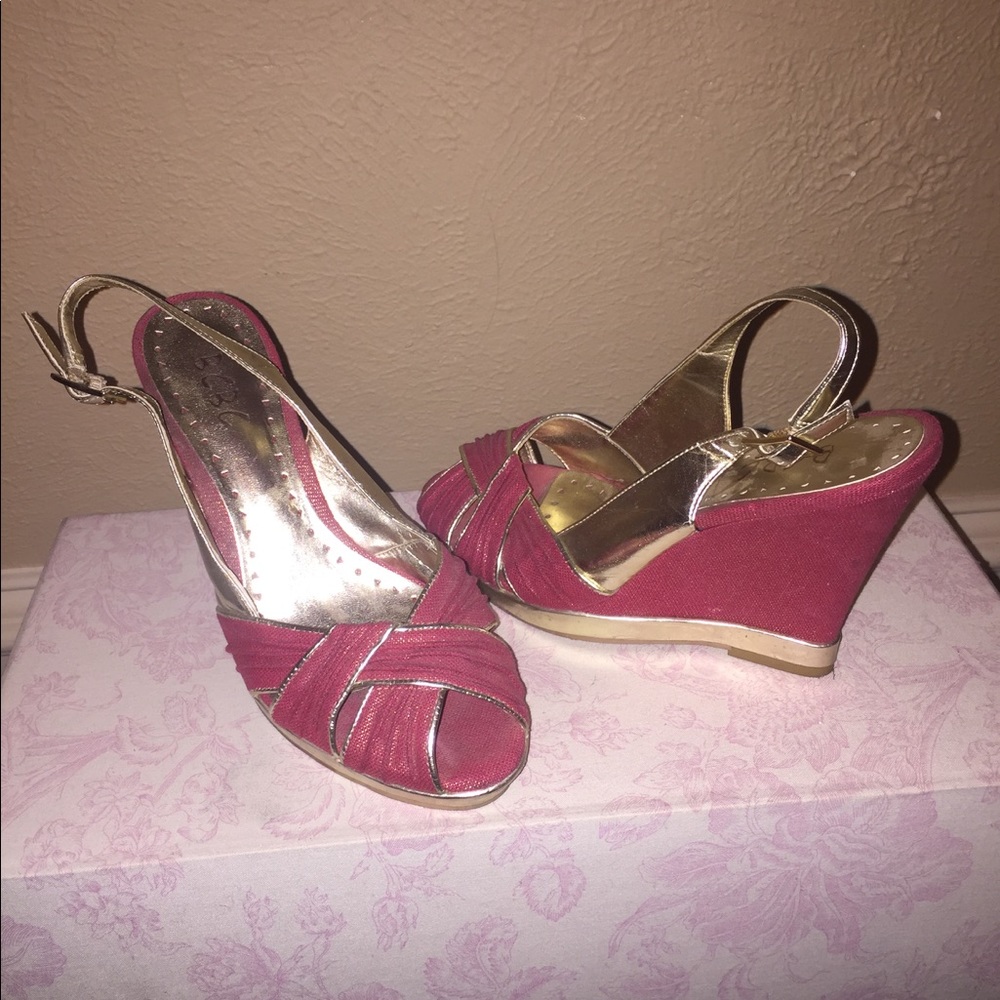 BCBG Wedges