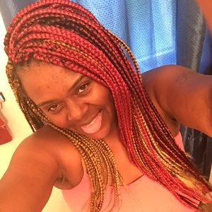 Meet your Posher, April