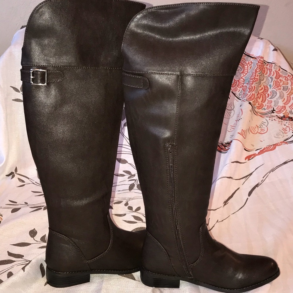 LAST ONE Buckle Round Toe Riding Knee High boot - Picture 6 of 8