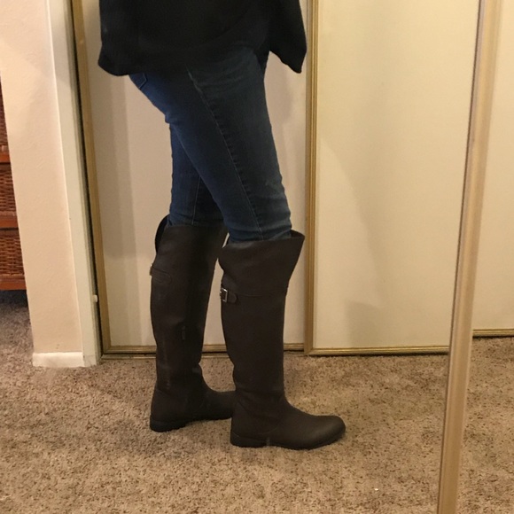 LAST ONE Buckle Round Toe Riding Knee High boot - Picture 4 of 8