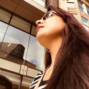 Meet your Posher, Yaneth