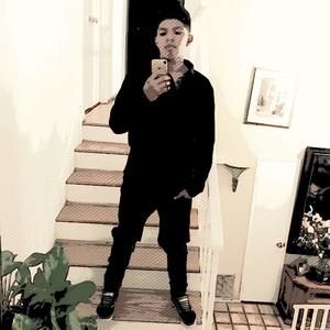 Meet your Posher, Jonathan