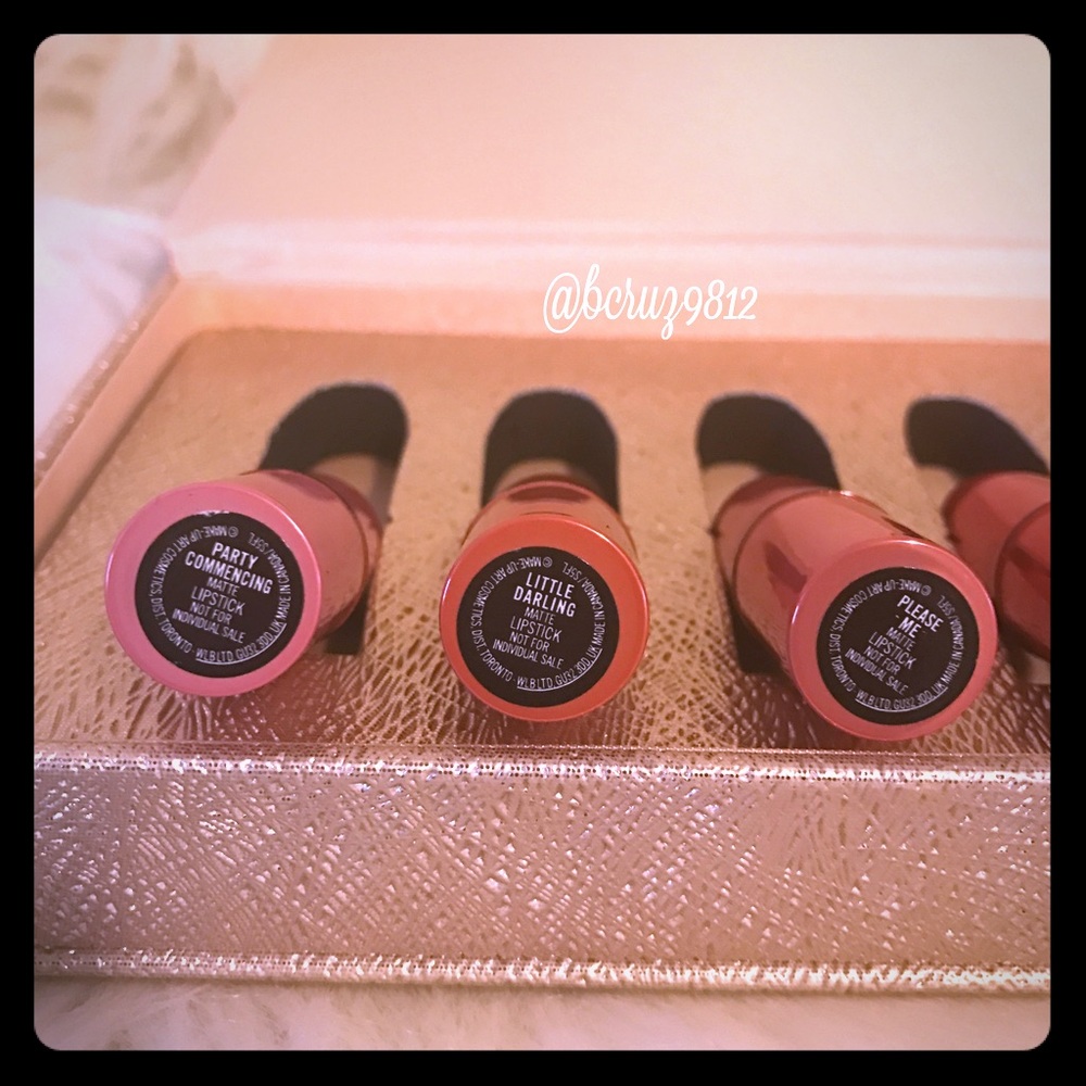 🌸Mac Snow Ball Mini Lipstick Set - Picture 4 of 8