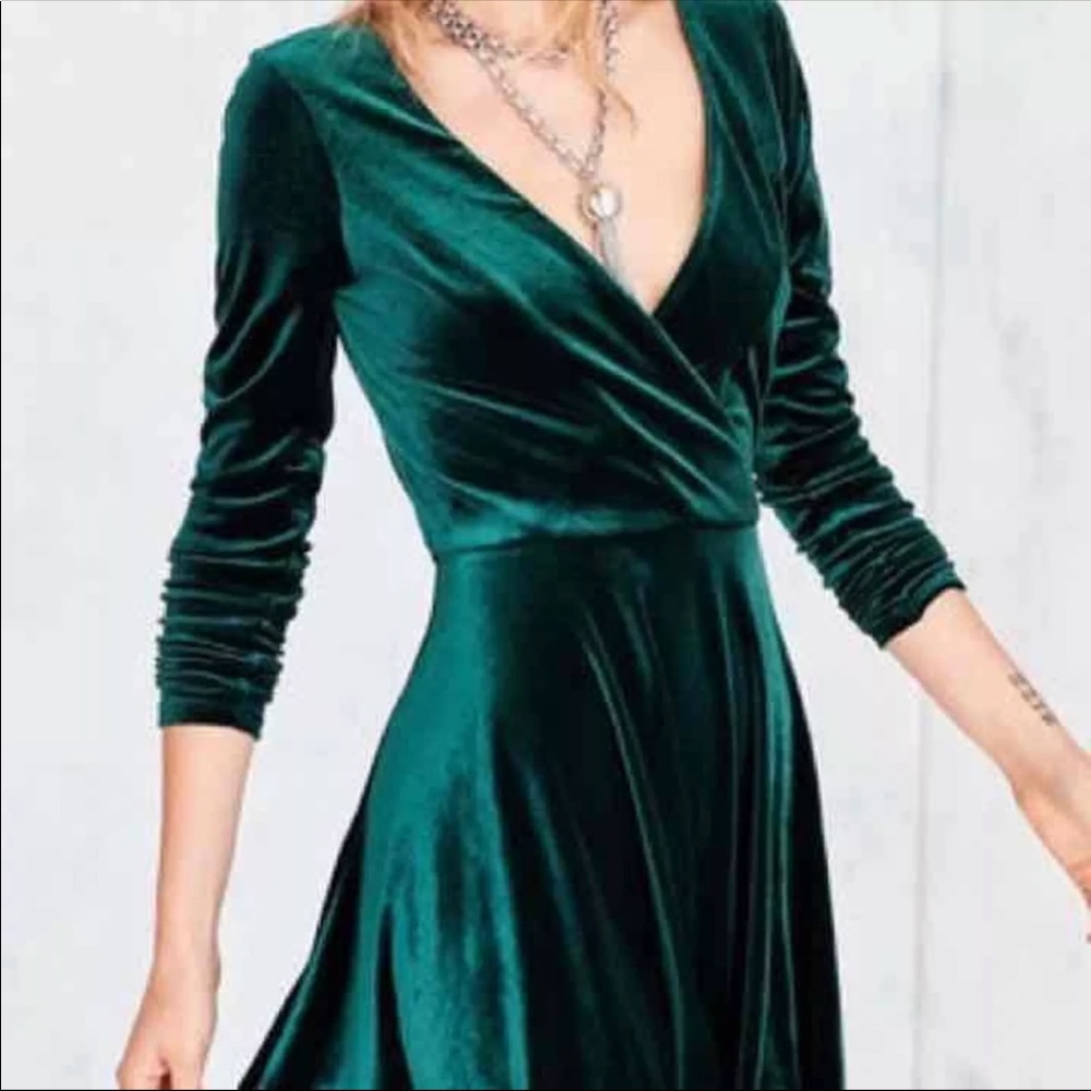 Kimchi blue velvet dress