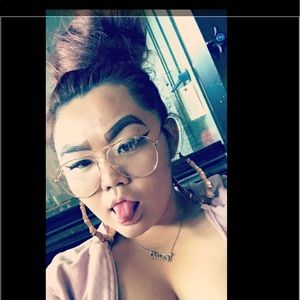 Meet your Posher, Faith