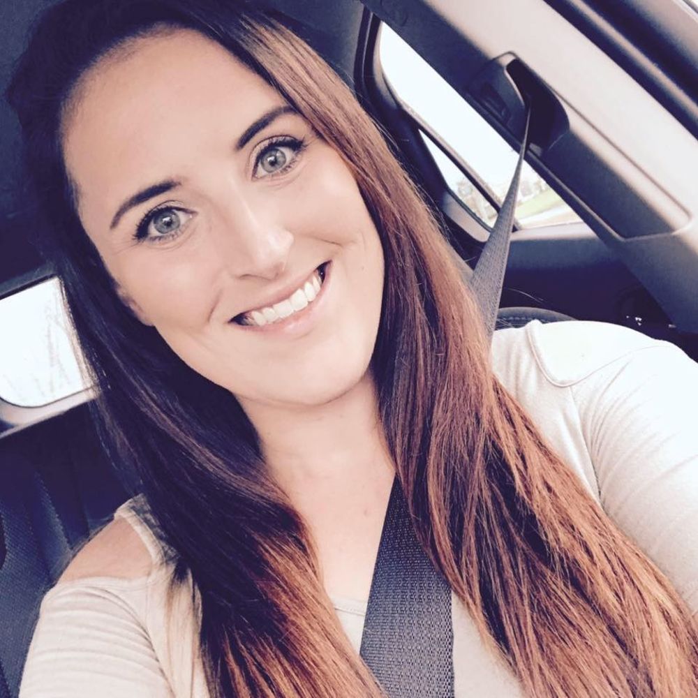 Meet your Posher, Courtney