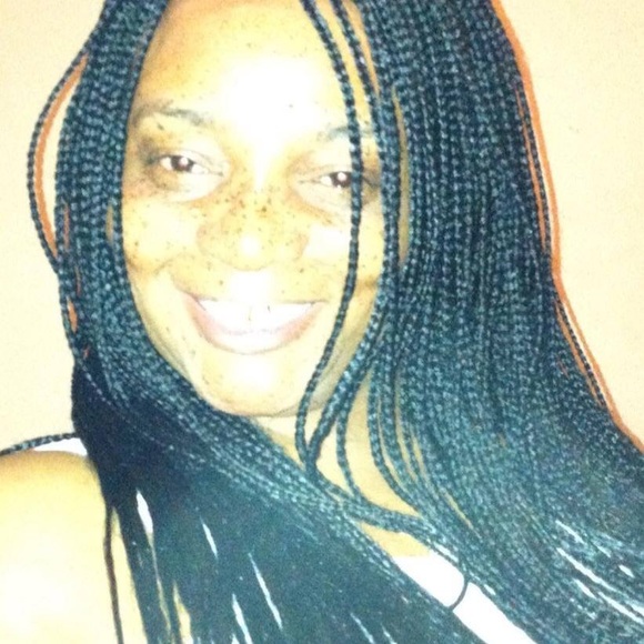 Meet your Posher, Monica - Picture 1 of 1