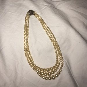3 chain pearl necklace from 1960. 3 chain pearl necklace from 1960.