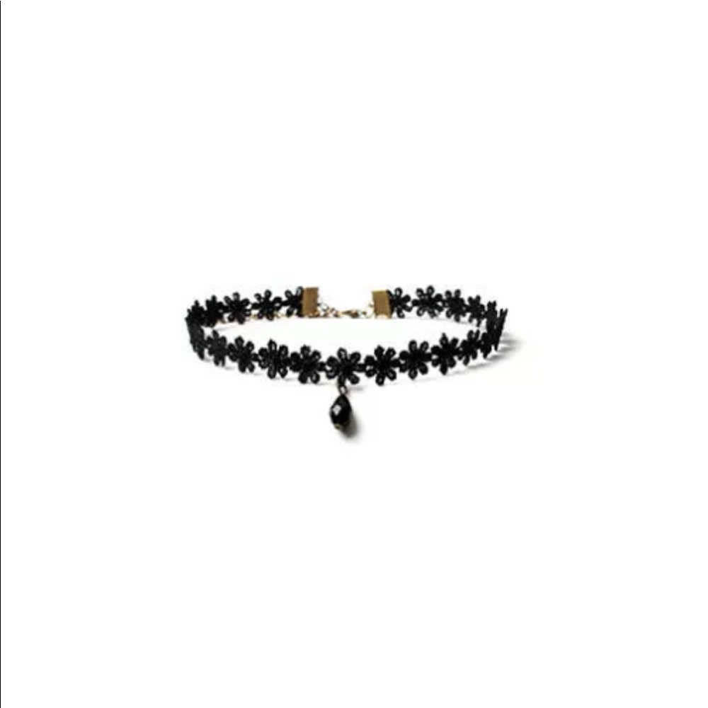 Black flower Chocker