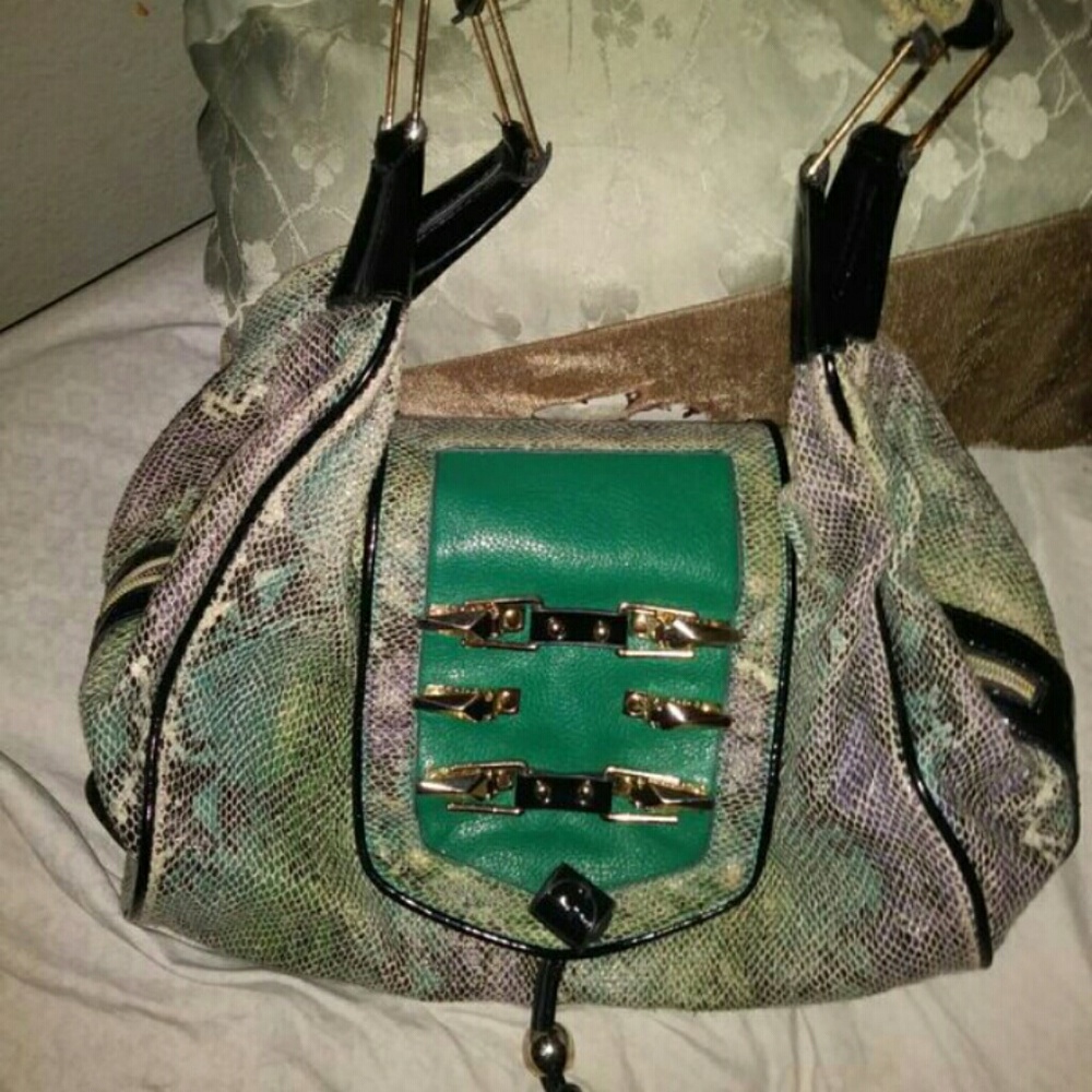 NL purse supper cute