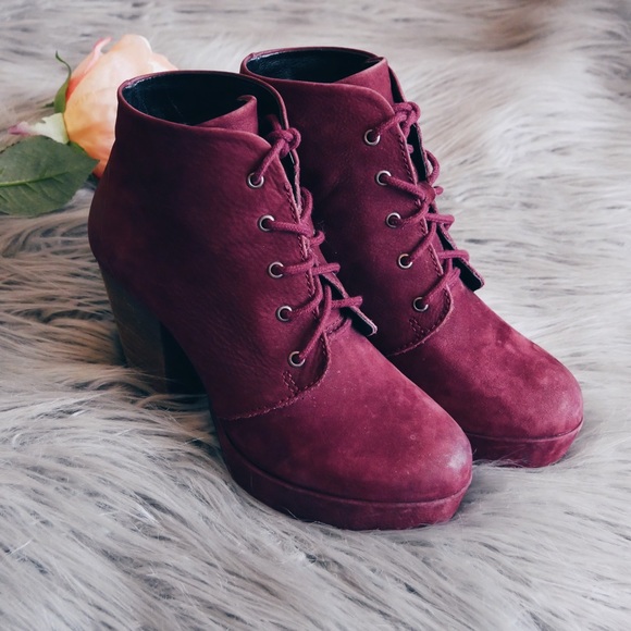 ✖SOLD✖ Steve Madden Raspy Nubuck Suede Booties - Picture 2 of 8