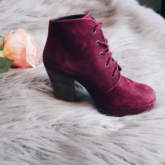 ✖SOLD✖ Steve Madden Raspy Nubuck Suede Booties - Picture 4 of 8