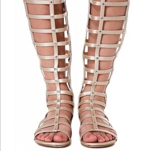 NEW Wanted “Ares” Gold gladiator sandals - US 9