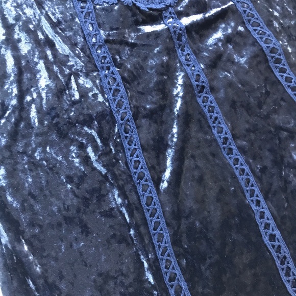 Crushed velvet mini dress - Picture 5 of 5