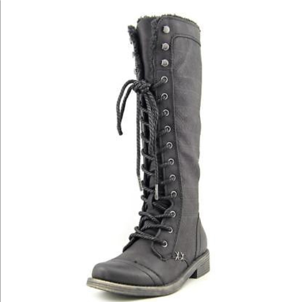 Brand new roxy fall/winter boots 6.5