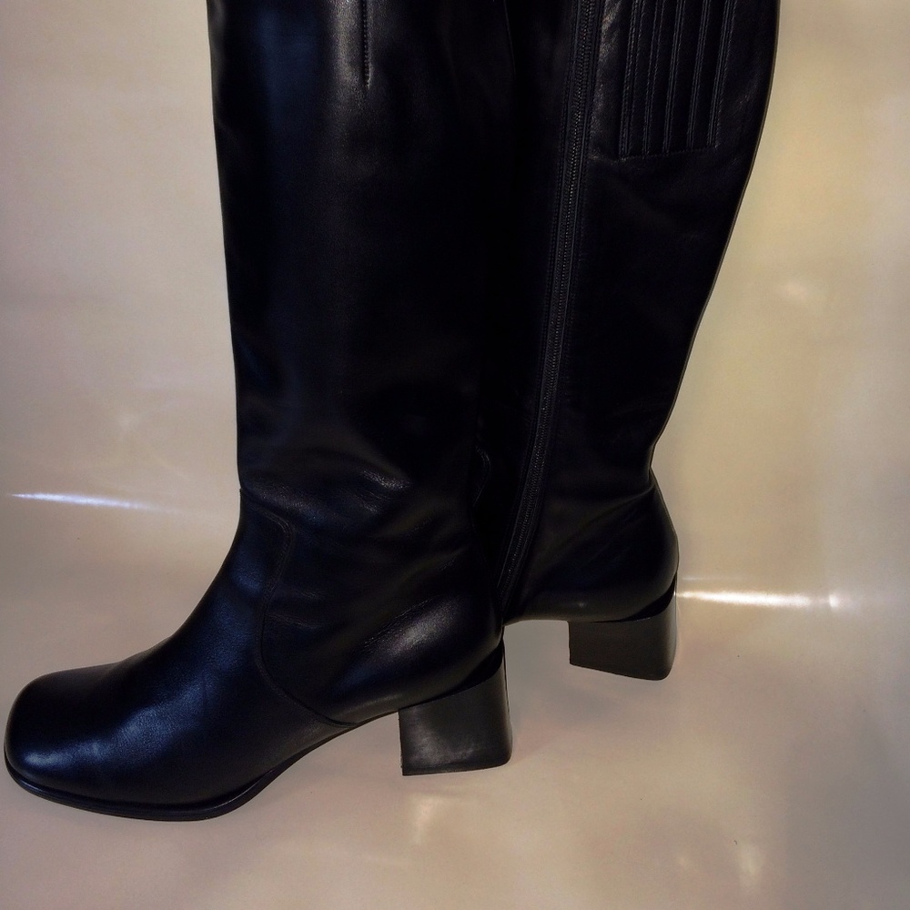 Black Knee Boots