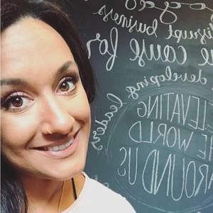 Meet your Posher, Mia