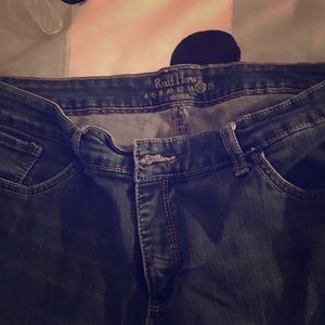 Comfy with give jeans 👖