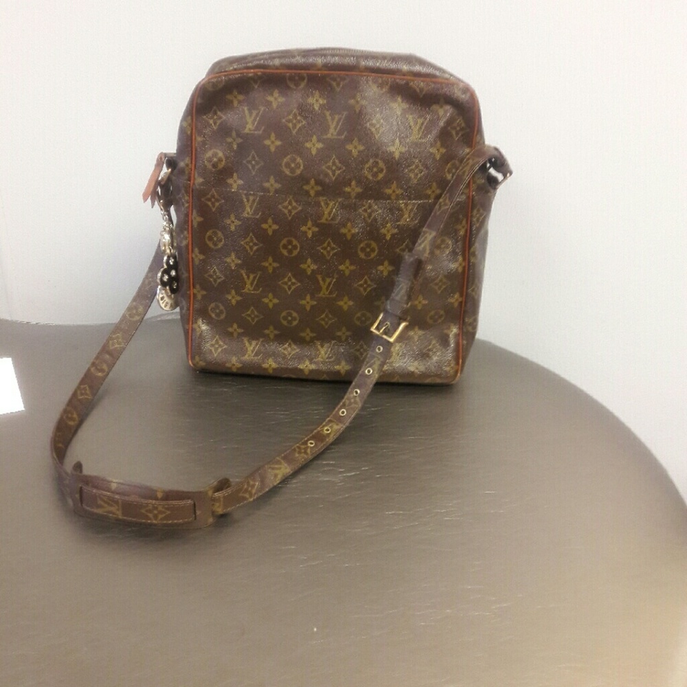 Louis vuitton SOLD! - Picture 3 of 4