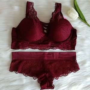 Size L VICTORIA'S SECRET PINK BRALETTE & PANTY L Size L VICTORIA'S SECRET PINK BRALETTE & PANTY L