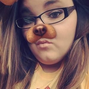 Meet your Posher, Selena