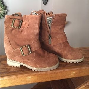 Wedge bootie