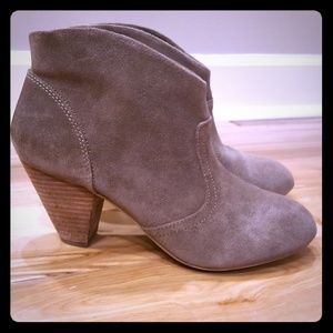Steve Madden Pembrook booties sz 7.5