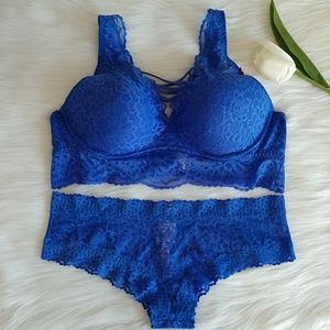 Size L VS PINK PUSH-UP BRALETTE & PANTY L Size L VS PINK PUSH-UP BRALETTE & PANTY L