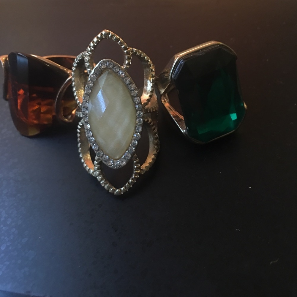 Costume jewelry ring lot- size 7