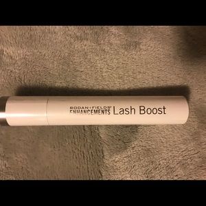 Lash boost serum by Rodman and fields.