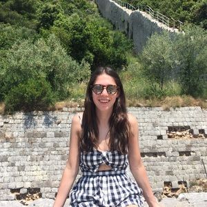 Meet your Posher, Amy