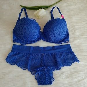 Size 34C VS PINK DATE PUSH-UP BRA & PANTY S Size 34C VS PINK DATE PUSH-UP BRA & PANTY S