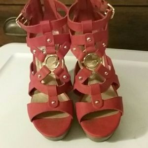 Guess red wedges
